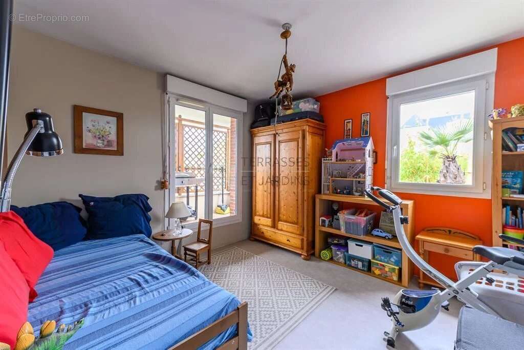 Appartement à LE BLANC-MESNIL