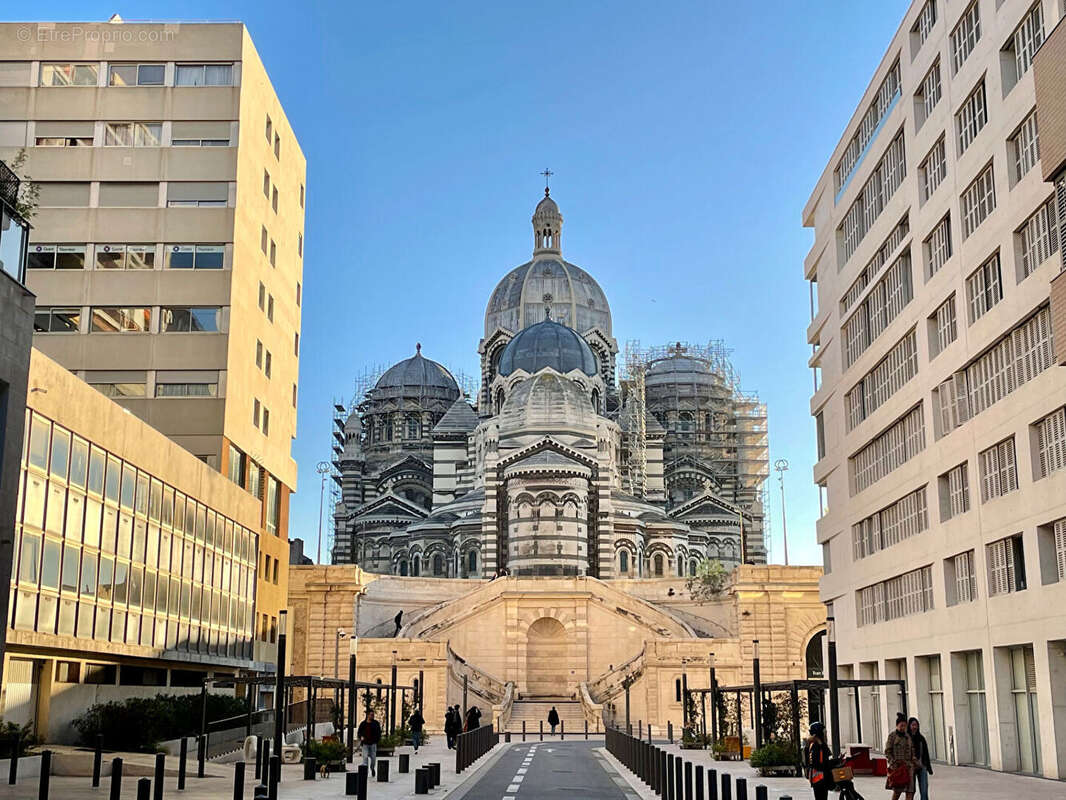 Appartement à MARSEILLE-2E