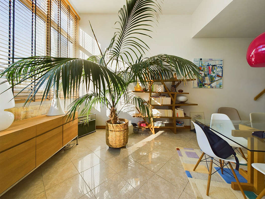 Appartement à COURBEVOIE