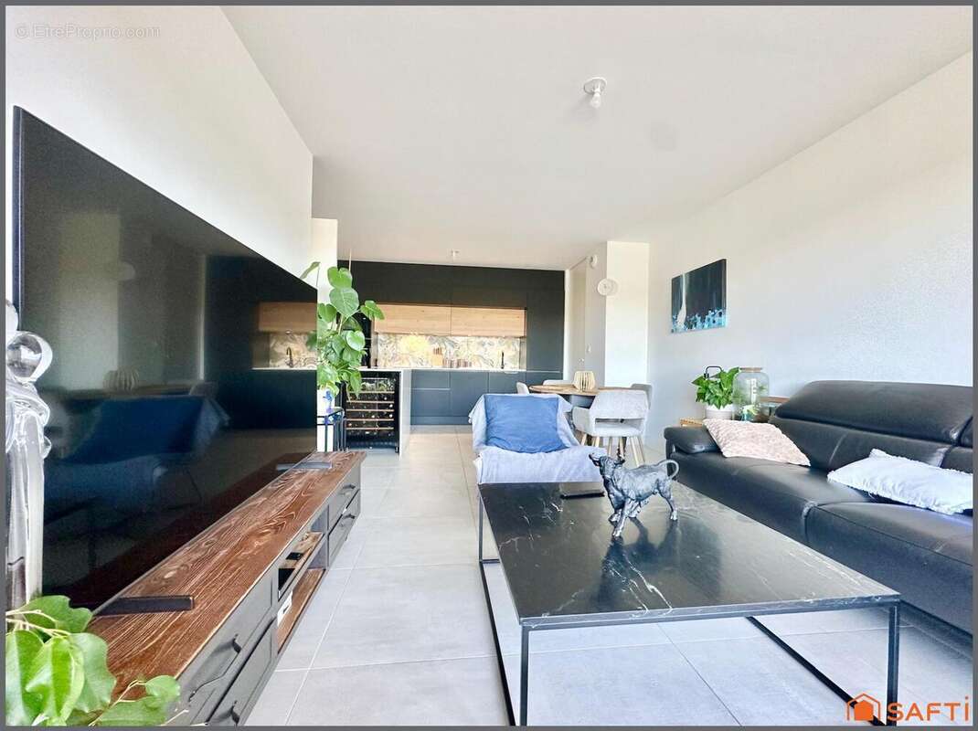 Appartement 62 m² à Villeneuve-Les-Avignon  - photo 4