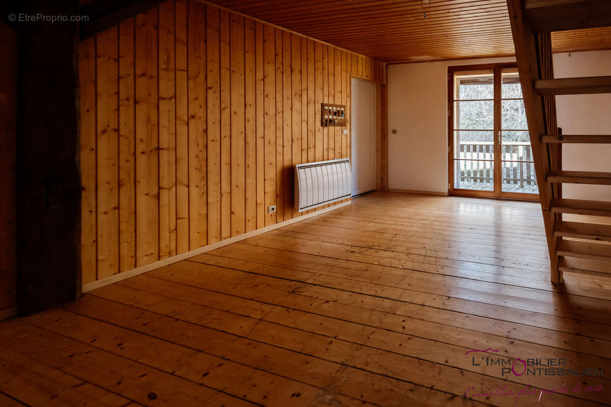 Appartement type 3 avec garage Jougne proche douane - photo 9