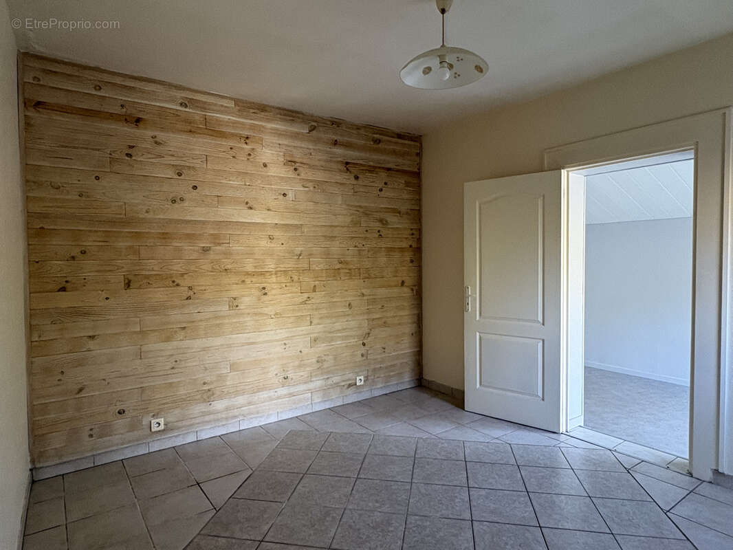 Maison à CHATEAUBERNARD