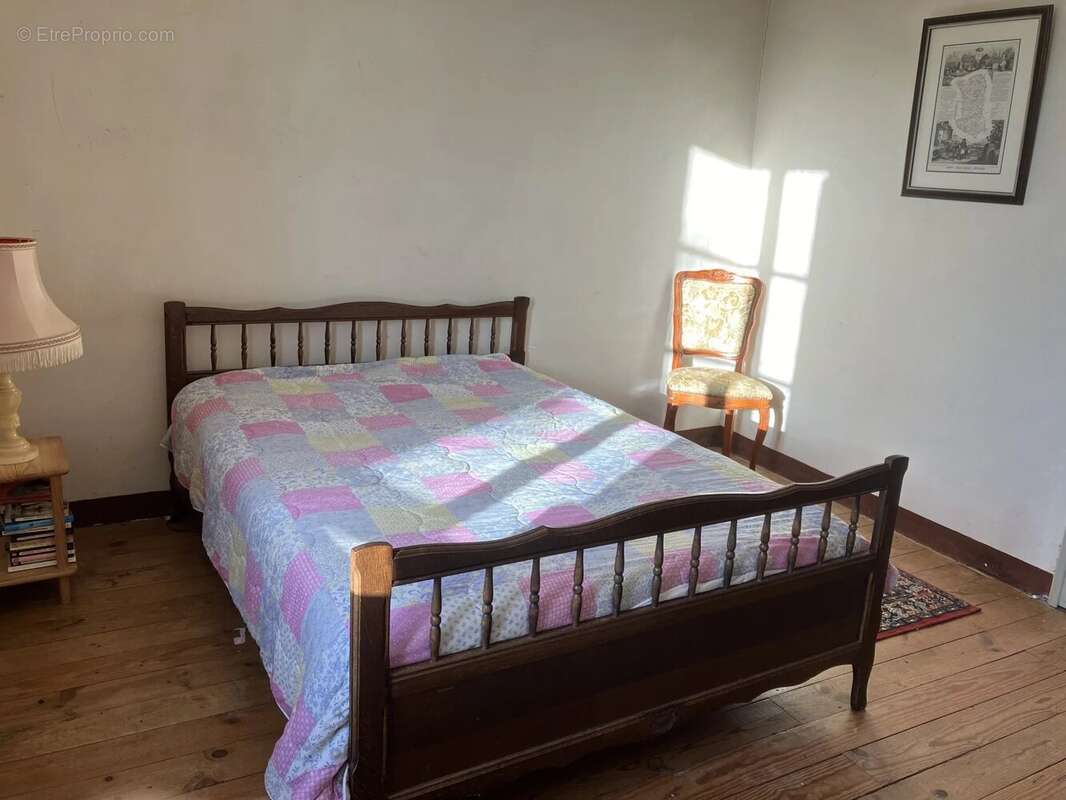 Maison de campagne avec un grand potentiel dans un hameau tranquille - photo 8