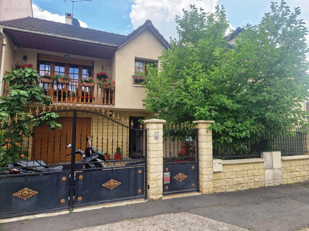 Maison à LE BLANC-MESNIL