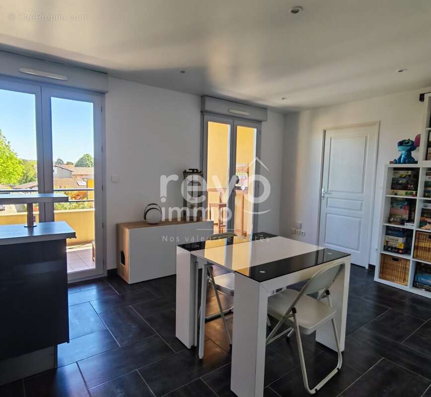Appartement à SATHONAY-VILLAGE