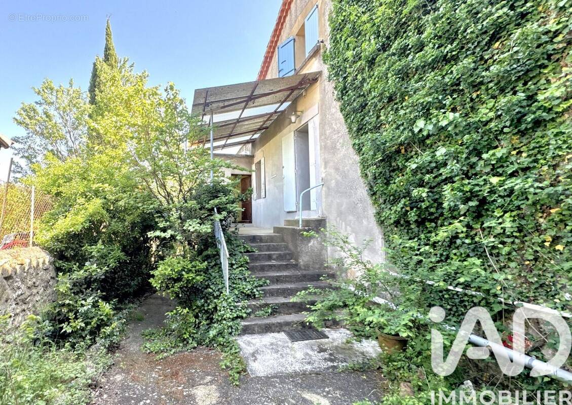 Photo 1 - Maison à SAINT-LAURENT-DE-CARNOLS