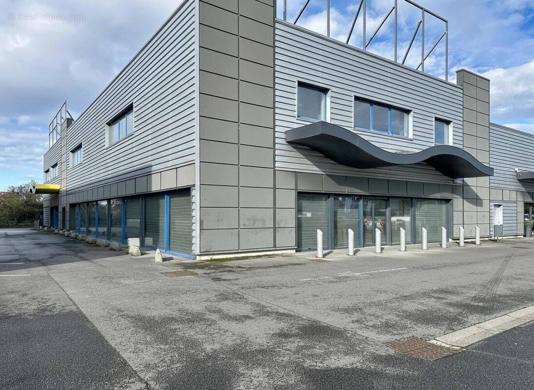 Photo 1 - Commerce à HENIN-BEAUMONT