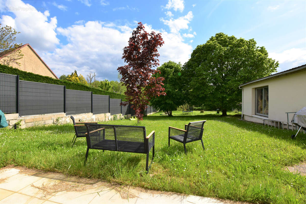 Maison à LES ESSARTS-LE-ROI