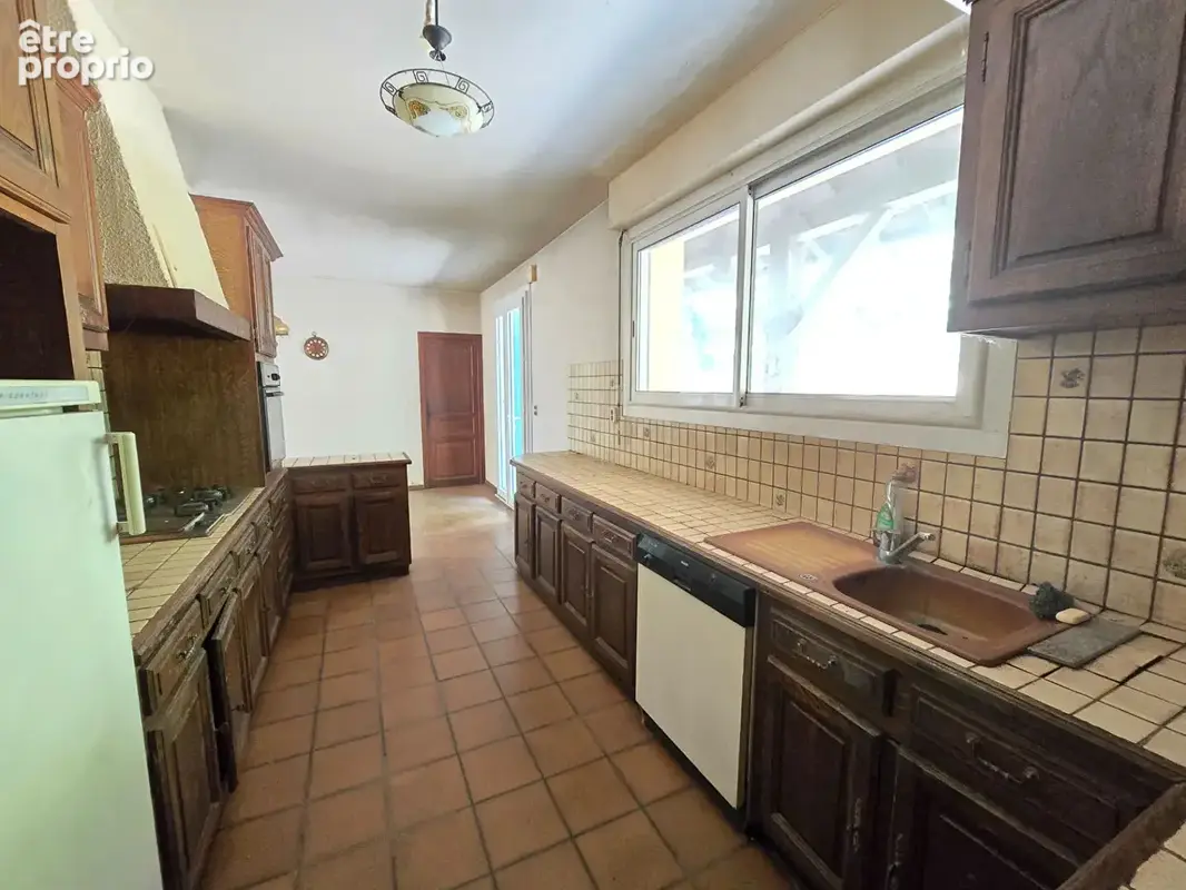 Maison de 228 m² avec garage double - Arvieu - photo 7