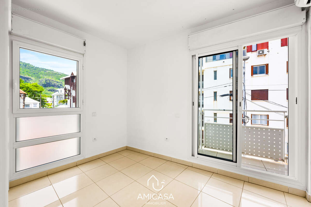 Appartement à SAINT-DENIS