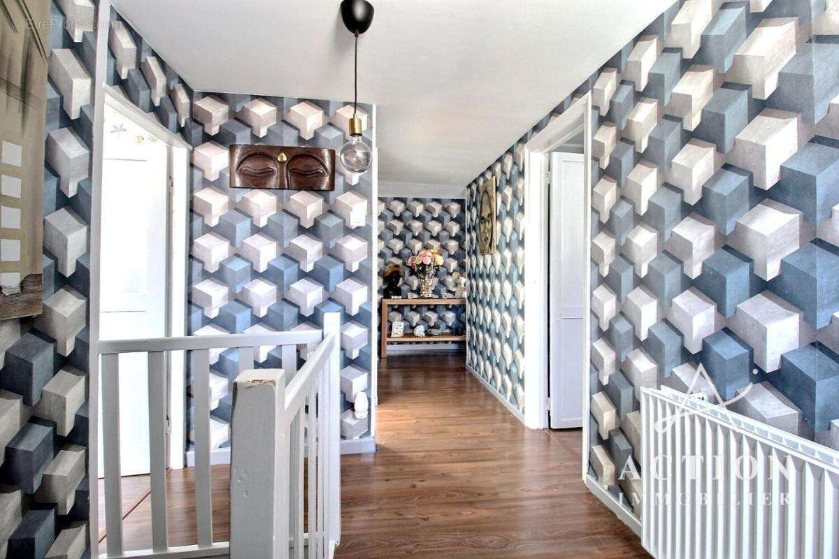 Coup de coeur Maison 130m² - 4 chambres + possibilité semi plain pied - Jardin - Garage - Cave - photo 14
