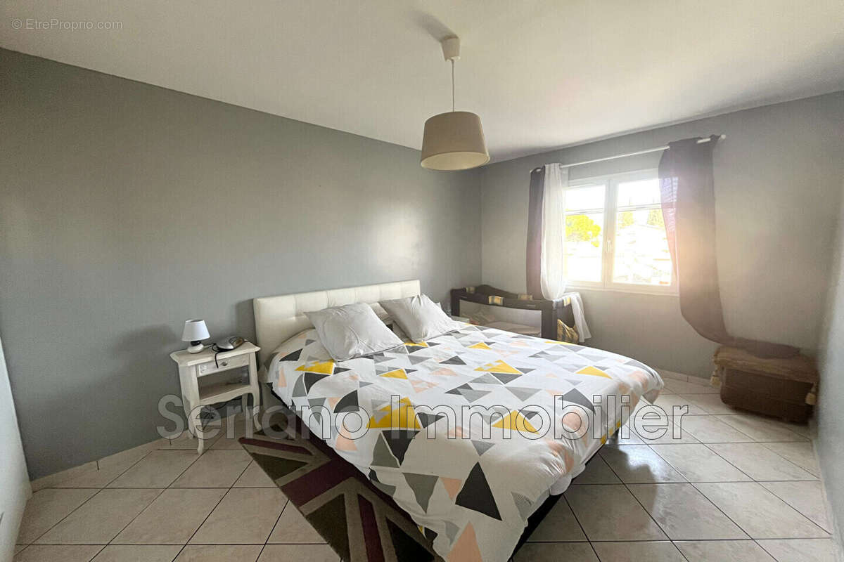 Maison 151 m² à Tarascon  - photo 3