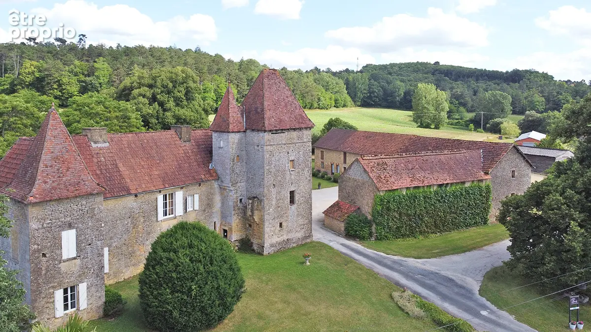 Demeure de prestige Marcillac Saint Quentin 16 pièce(s) 512 m2 - photo 8