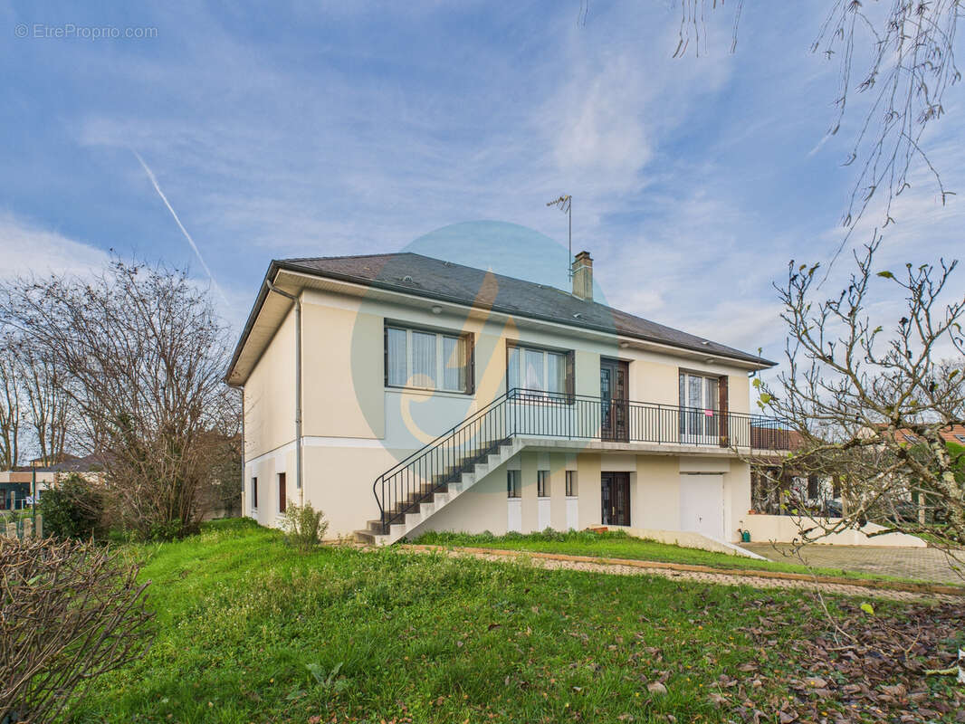 Maison à FOURCHAMBAULT