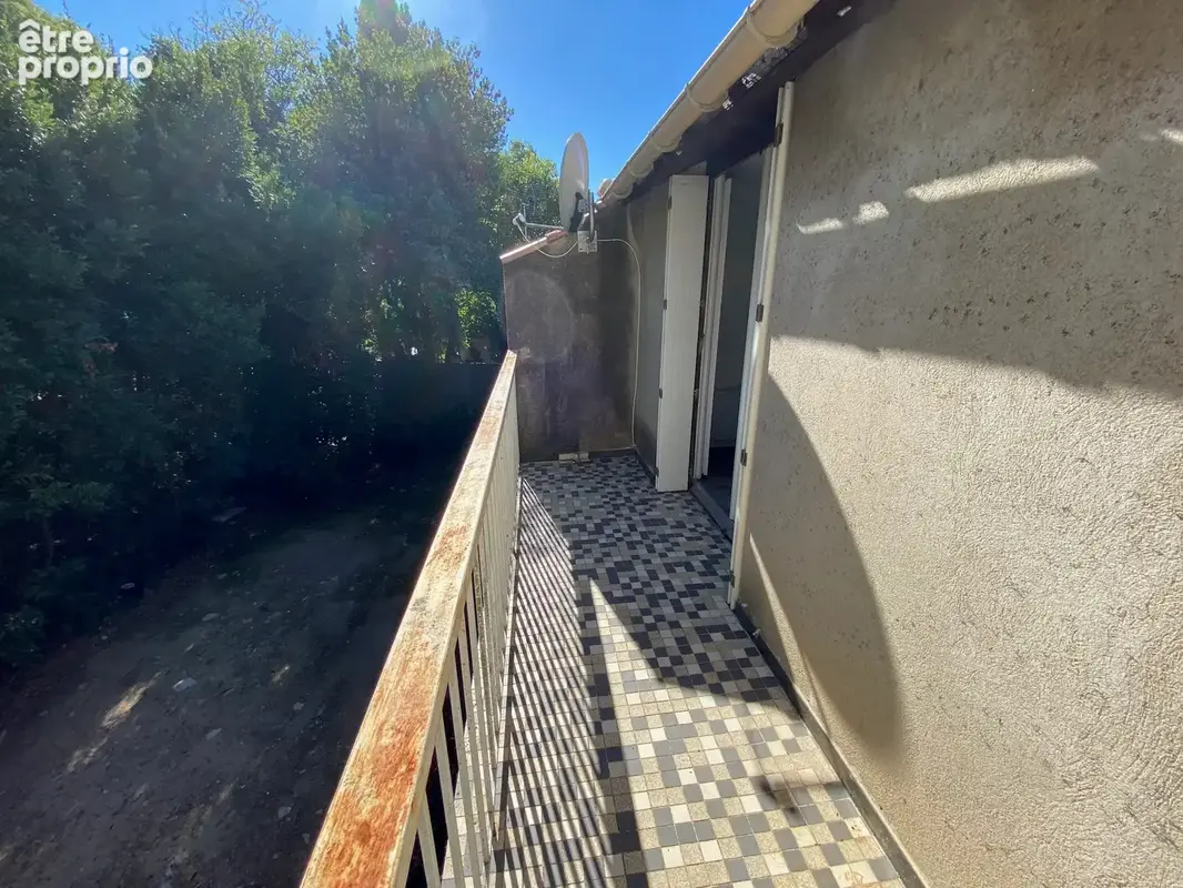 Studio avec terrasse privative - Saint Césaire - photo 4