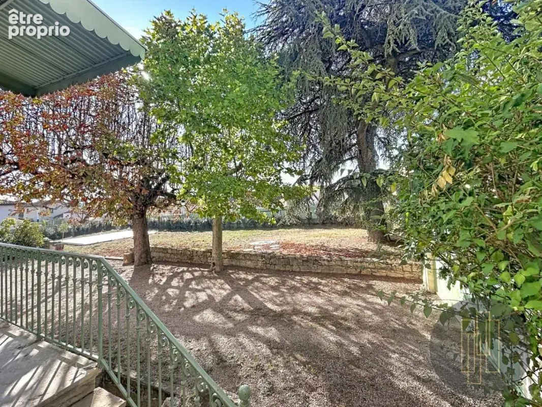 Exclusivité - Lucenay Centre - Maison ancienne- - photo 15