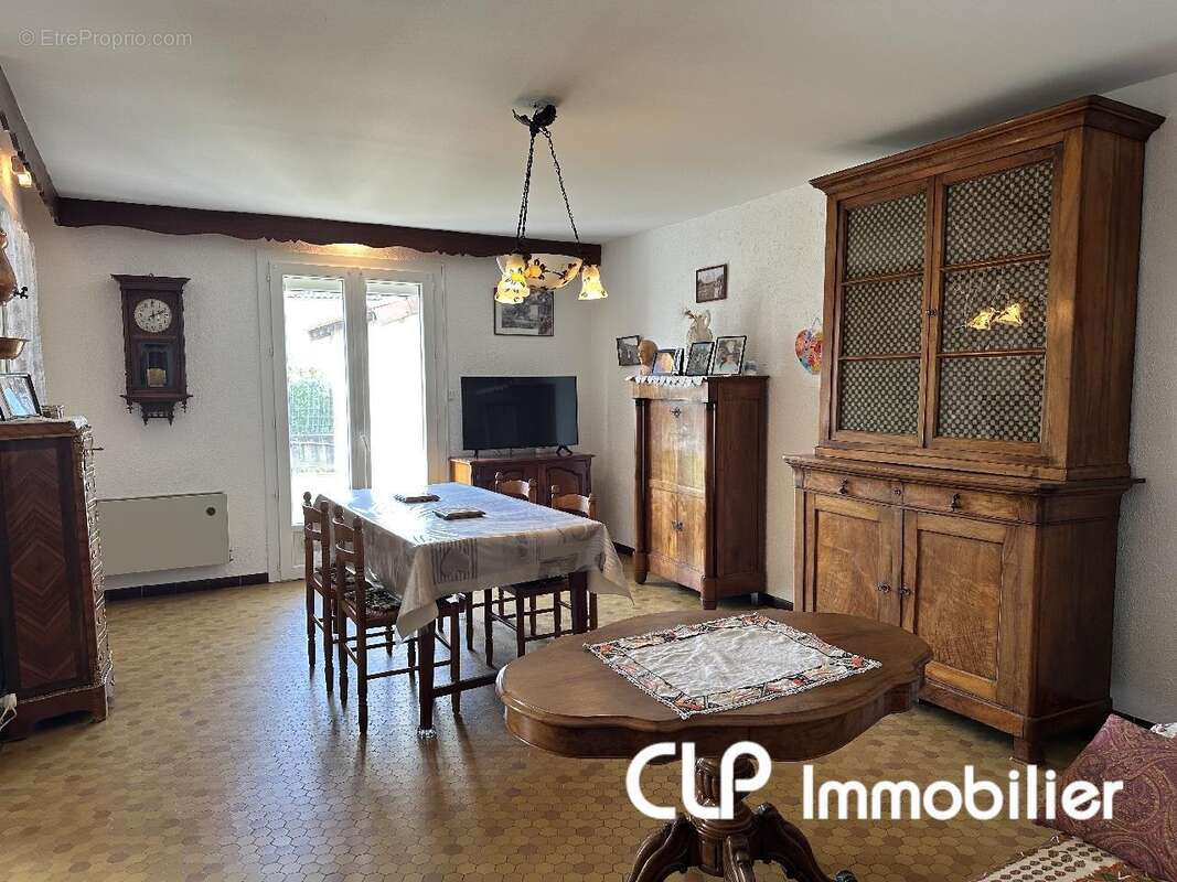 Maison à MONTELIMAR