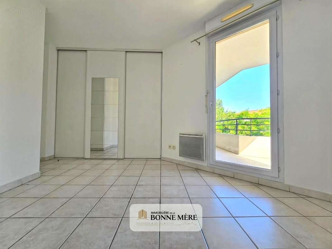 Appartement à MARSEILLE-14E