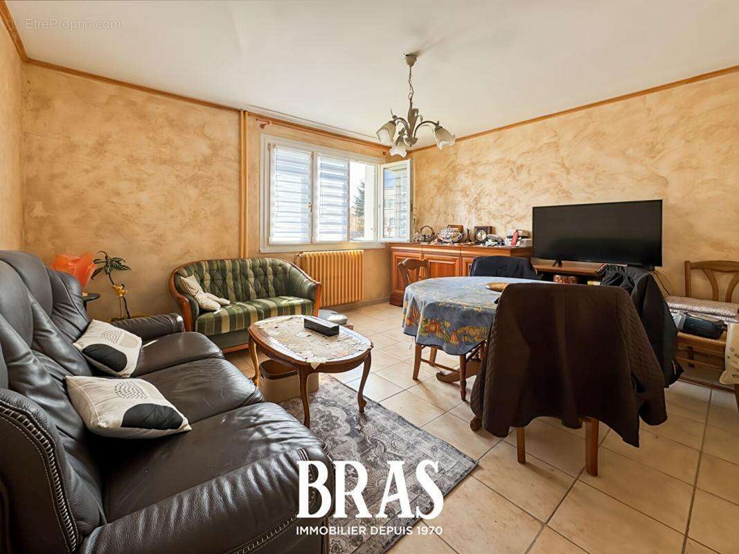 Saint sebastien sur loire - appartement t3 + cave + parking - photo 3