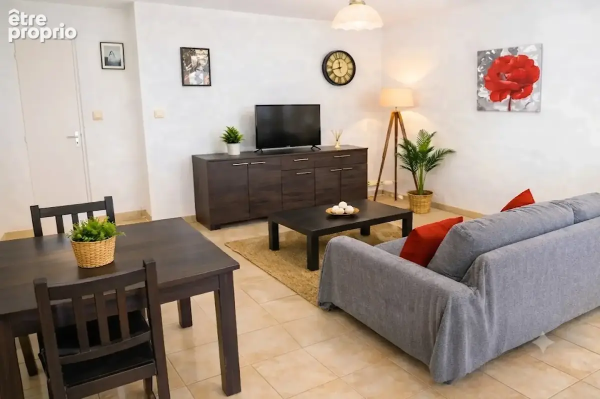  AGDE – Les Cayrets « À 149 000 €, vous avez un T3, une terrasse, deux parkings et le mobilier. » - photo 1