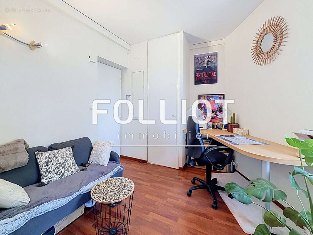 A VENDRE Appartement Caen 1 pièces 25 m2 CHATEAU DE CAEN - photo 2