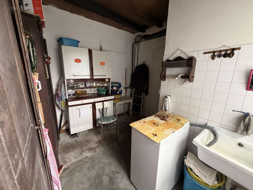 Maison de Bourg à Saint-Sulpice-Laurière - photo 5