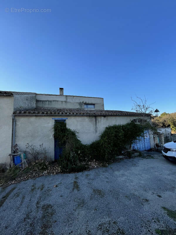 Dans un village de caractère au pied de la Montagne noire  -  Maison de village avec terrassse, jardinet, atel - photo 35