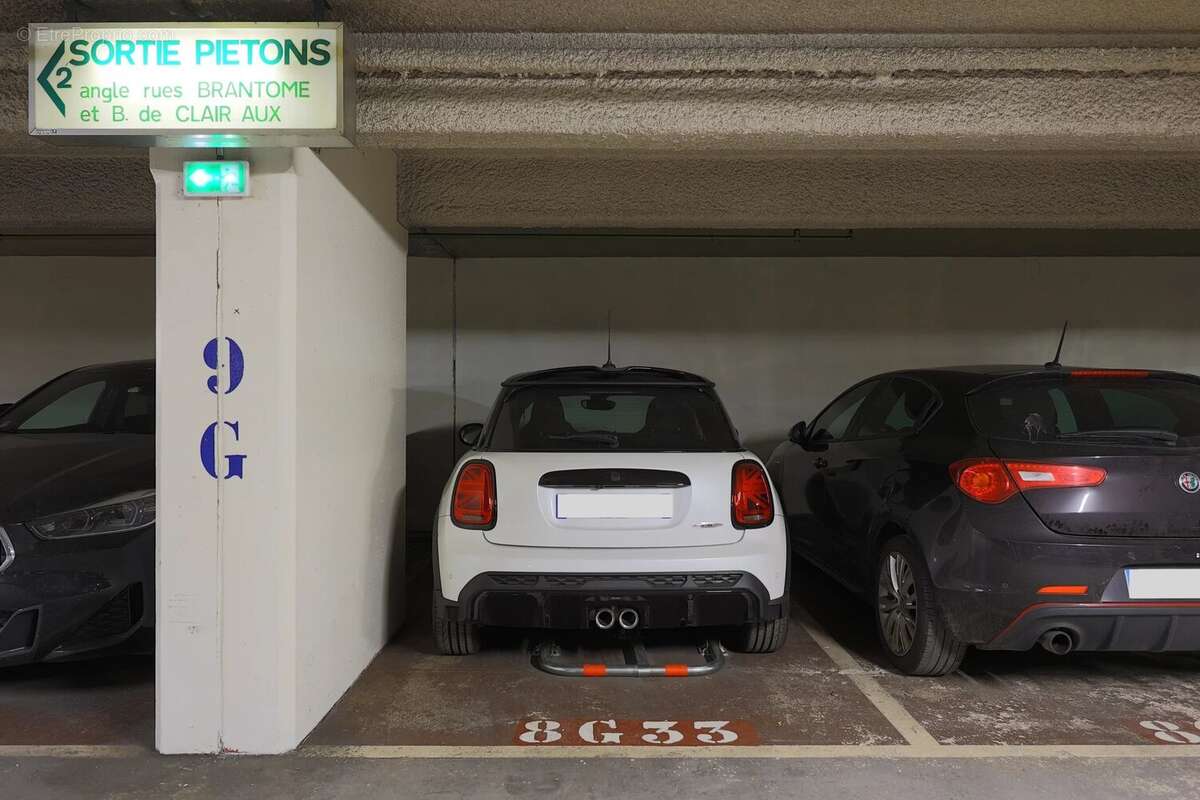 Parking à PARIS-3E