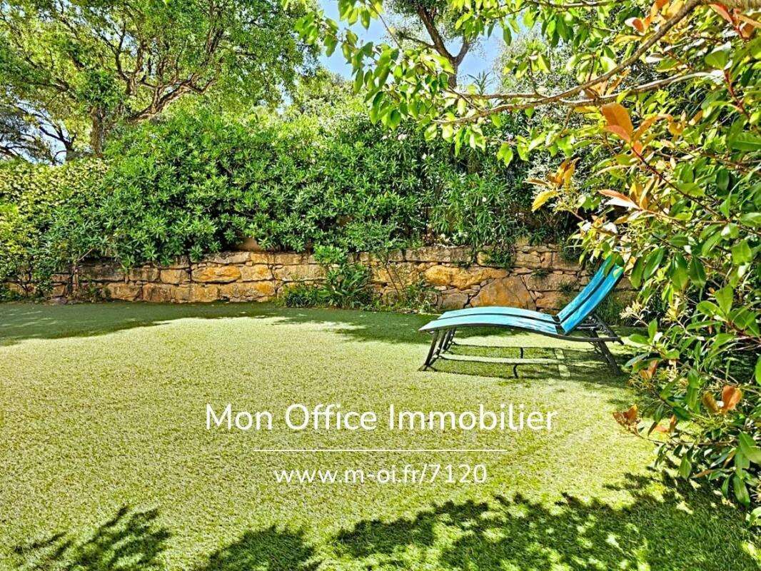 Référence : 7120-les - appartement t3 grand jardin proche centre & plages à cavalaire sur mer - photo 17