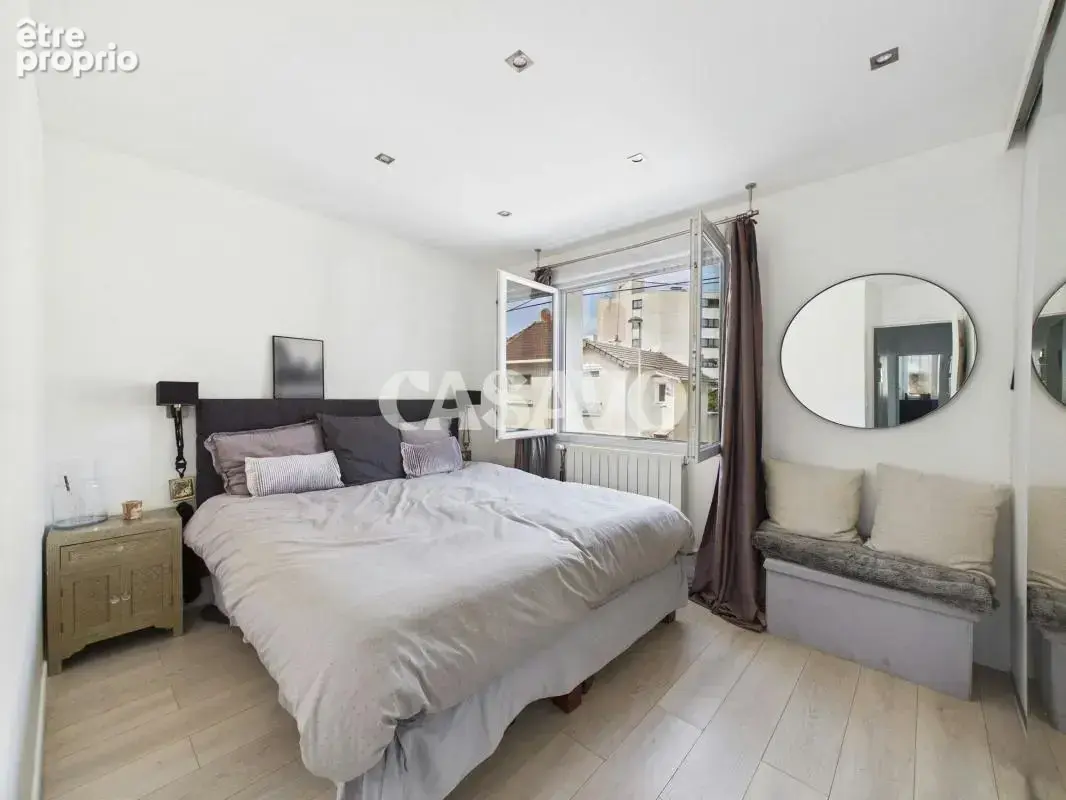 Vente Maison 7 pièces de 257m² - 94200 Ivry-sur-Seine - photo 13