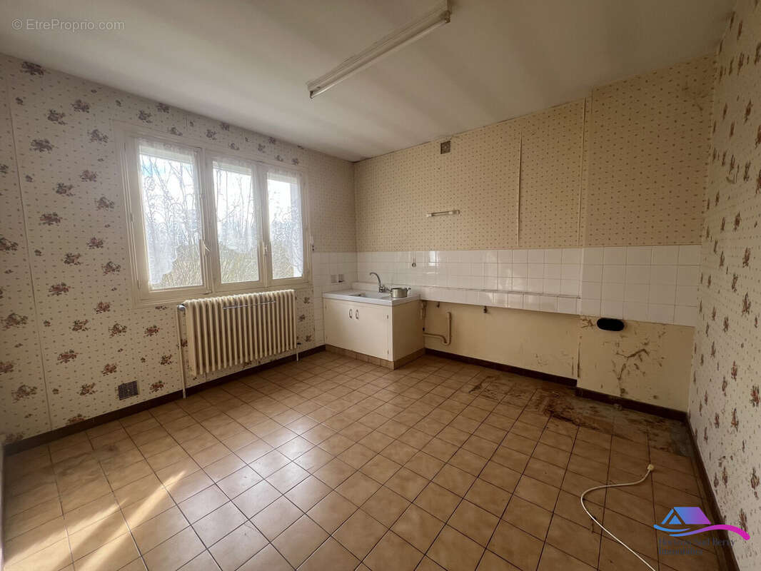 CUISINE - Maison à CHATEAUMEILLANT