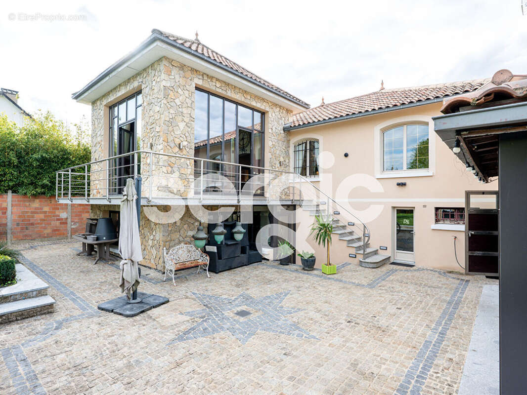 Maison à SOISY-SUR-SEINE