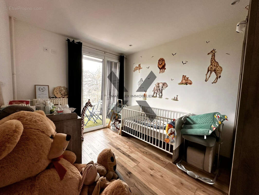 Appartement à LE COTEAU