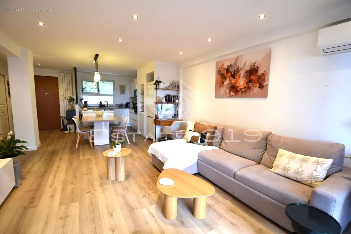 Appartement à LE CANNET