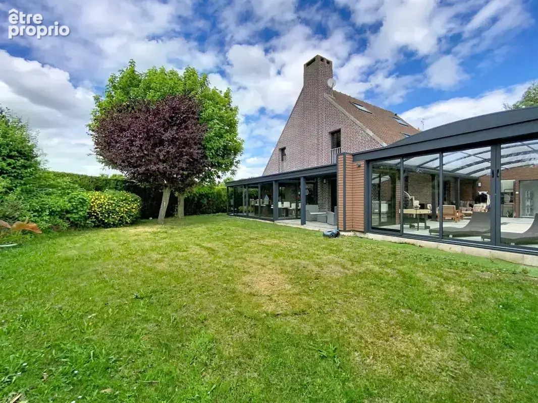 Villa individuelle avec piscine, 4 chambres, jardin et garages - photo 15