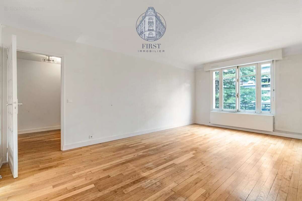 Exclusivité – paris 16e – place mexico – appartement familial traversant avec balcon - photo 3