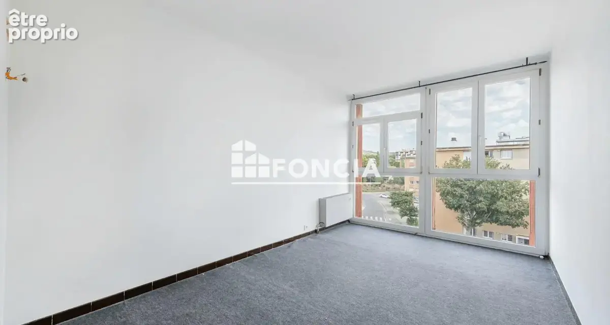 Quartier de La Monaque à Salon-de-Provence : Appartement de type 3 de 66 m2 avec balcon - photo 7