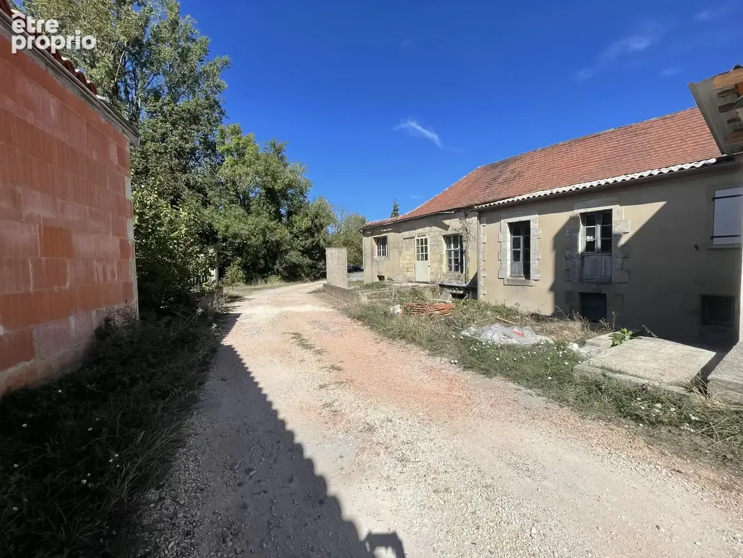 A VENDRE A BERGERAC : Un ensemble immobilier rare aux multiples potentiels, comprenant un immeuble de rapport, une scierie et un - photo 6