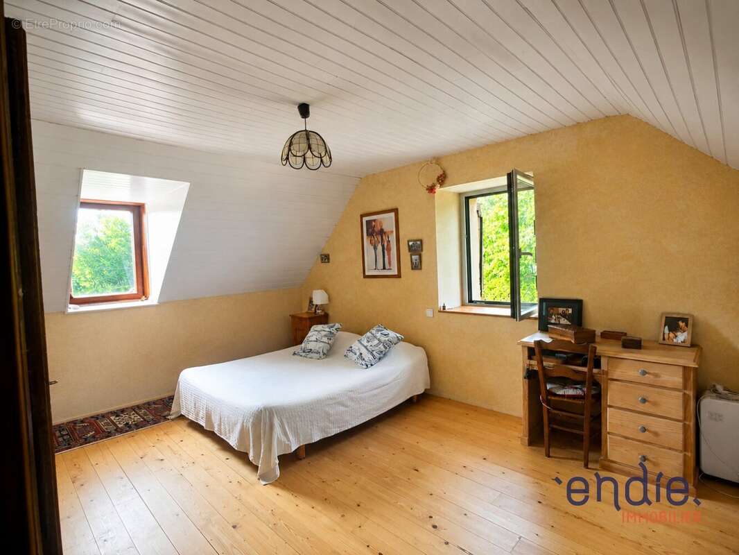 Propriété avec dépendances sur 7,5 hectares au charme authentique - photo 12