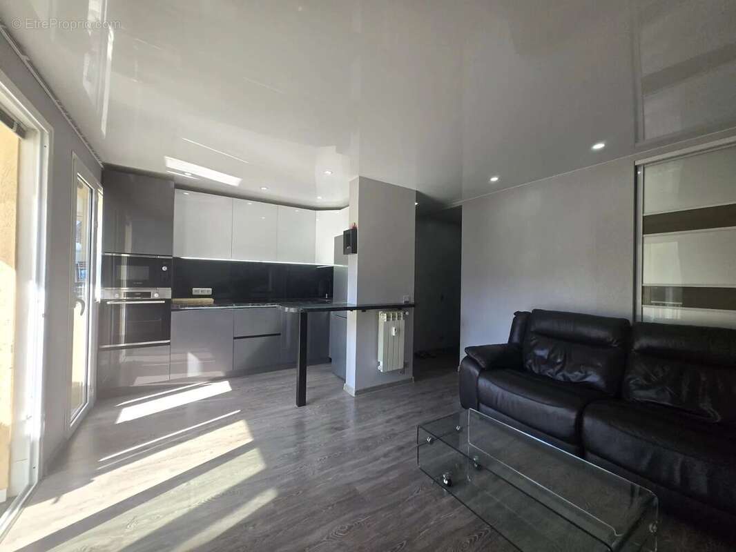 Appartement à LE CANNET