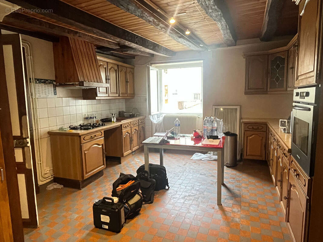 Maison à COUSSAY-LES-BOIS