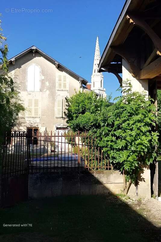 Maison à MIREBEAU