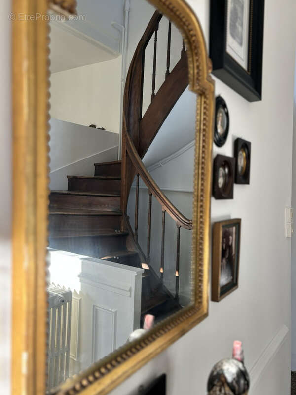 Maison à SAINT-PRYVE-SAINT-MESMIN