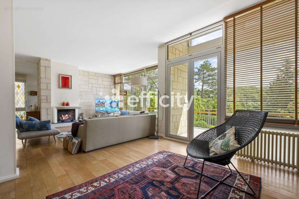 Maison à LA CELLE-SAINT-CLOUD