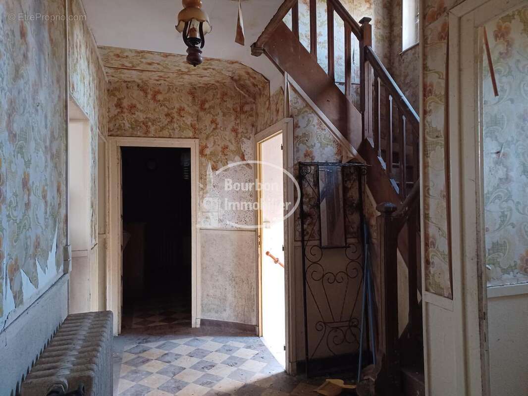 n°2 - Maison à BOURBON-LANCY