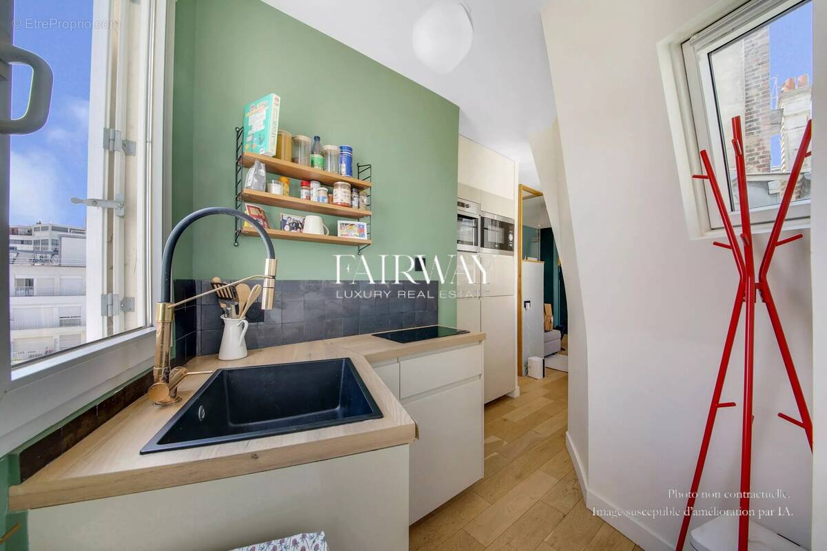 Appartement à PARIS-17E