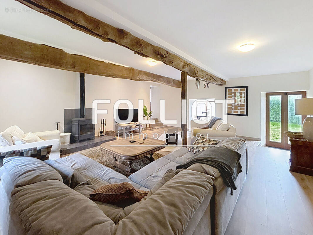 Maison à TESSY-SUR-VIRE