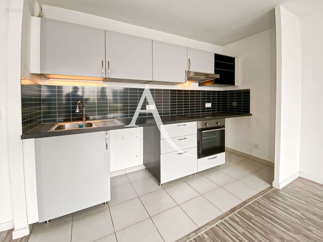 Appartement à FONTENAY-LE-FLEURY