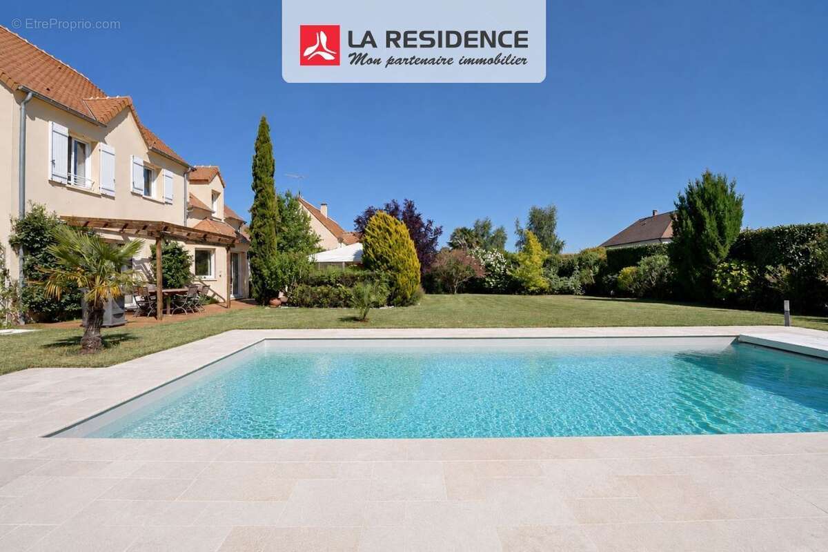 Maison à MONTFORT-L'AMAURY