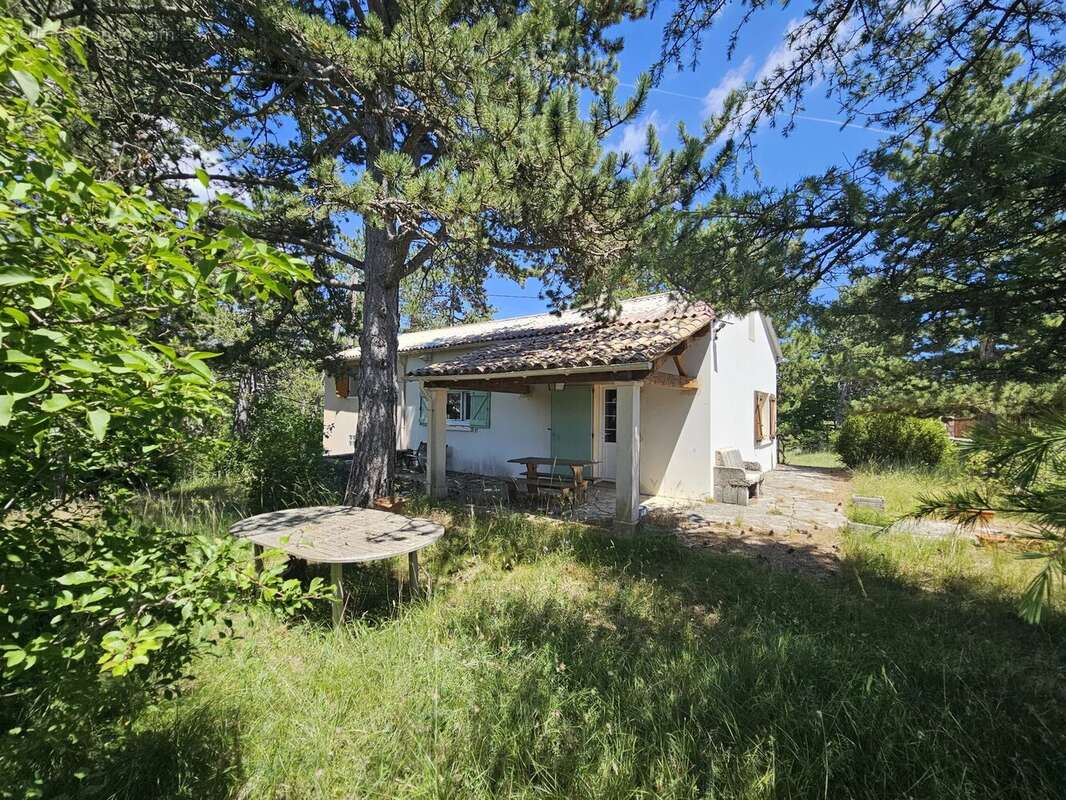 Caussols – Maison de campagne avec garage, atelier et grand terrain clos - photo 3